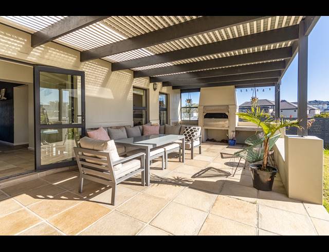 3 BEDROOM FREEHOLD FOR SALE IN ATLANTIC BEACH GOLF ESTATE